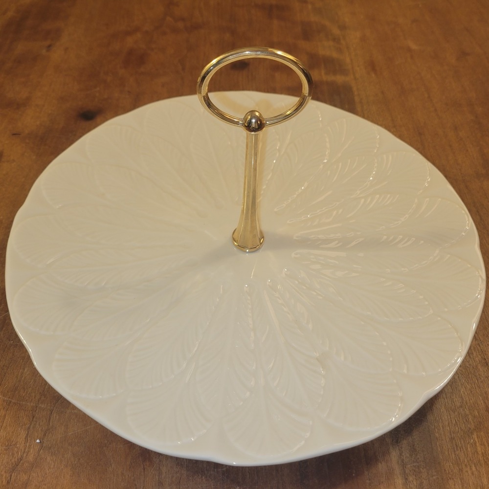 Lenox Fine‎ China Embossed Gold Edged Serving Dish With Metal Handle ~ 8"